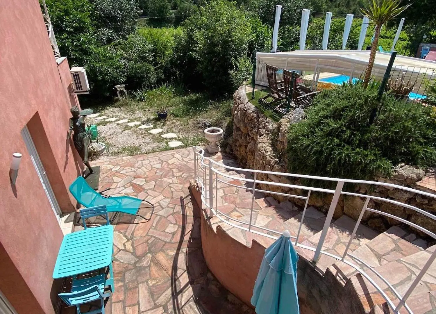 Bed and Breakfast La Vie Est Belle En Provence Tourves 0*,  Frankreich