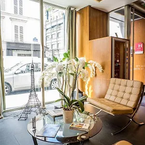 Art Batignolles 3*, Paris France