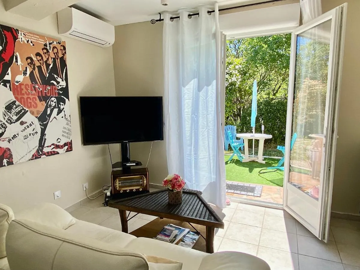 La Vie Est Belle En Provence Bed & Breakfast Tourves